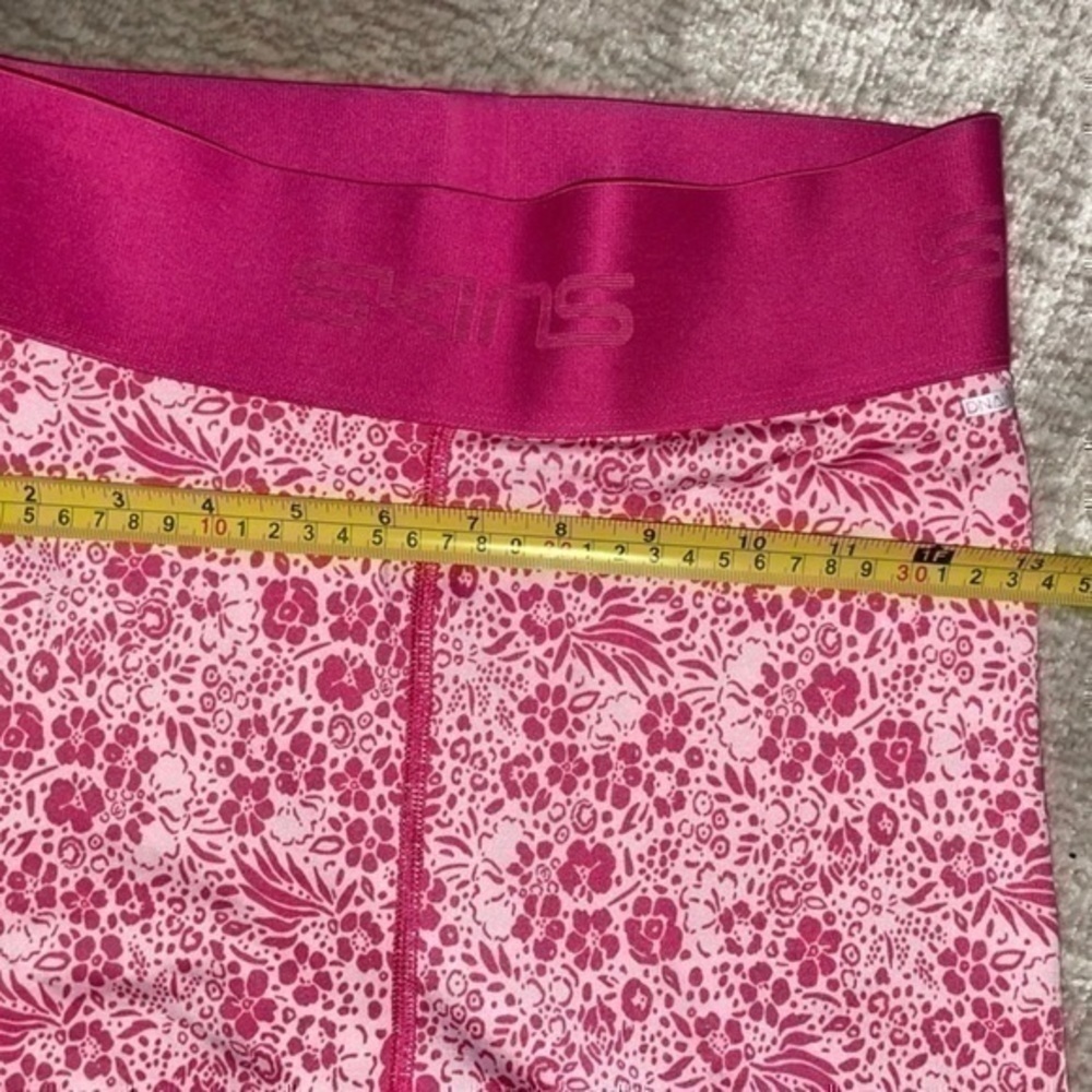SKINS Pro Performance DNAmic Primary Compression Tights Floral gently preloved - Picture 5 of 14